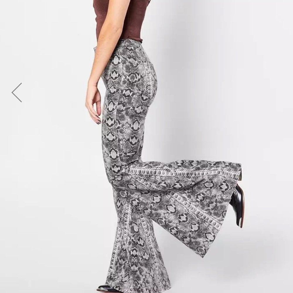 🐍NWT🐍 Just Float On Free People Pant Sz 28